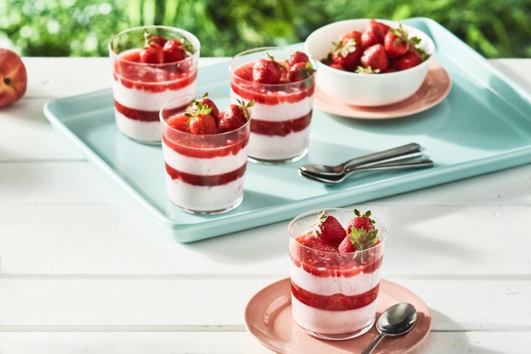 Parfaits à la vanille et aux fraises