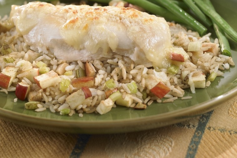Gratin de poulet rôti et de riz aux pommes
